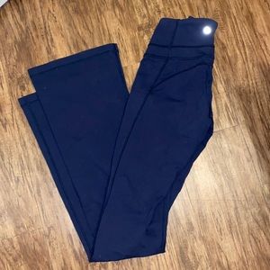 Great condition navy blue Lululemon flare leggings!